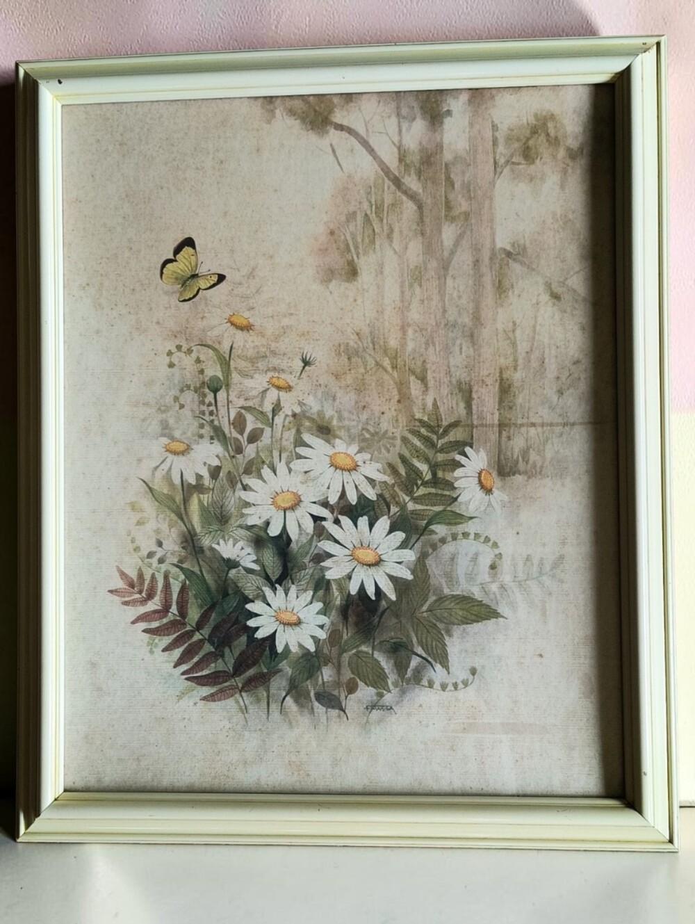 Vintage HomCo. Nature Print Framed 22½×18½ | Daisy & Butterfly Botanical Cottage